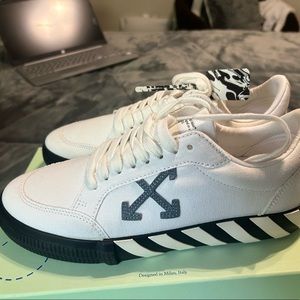 Off White low Vulcanized white light blue